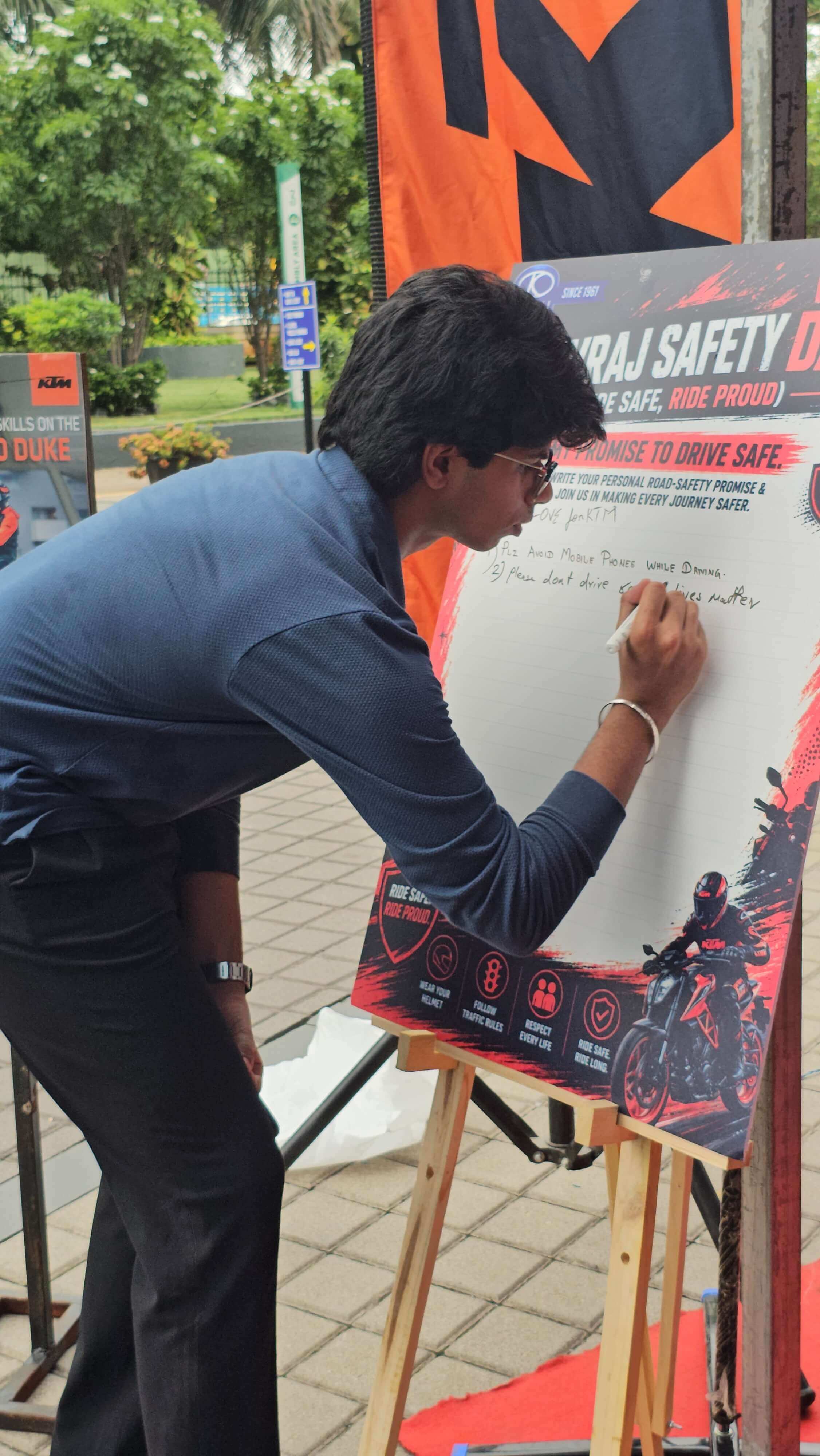 KTM Khivraj Safty Day